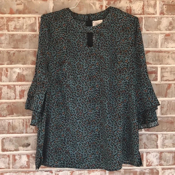 Grace & Emma Leopard Print Double Bell Sleeve Top - Picture 1 of 11
